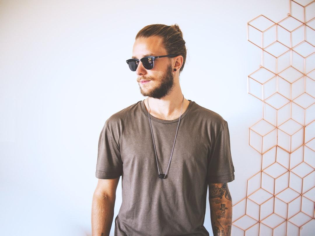 Chuyện tình dục - Nam giới vẫn chủ động