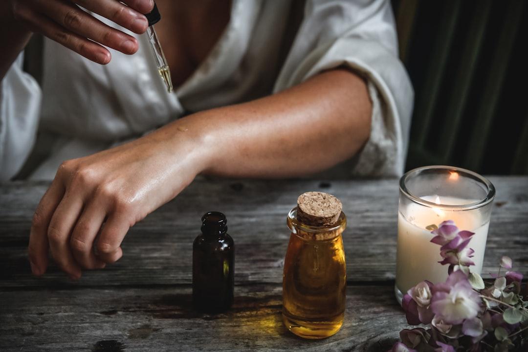 Votive candle from Chelsea shapouri on Unsplash