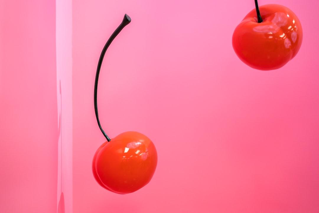Closeup photo of cherries from Jason Leung on Unsplash Nhầm tưởng của đàn ông về 'chuyện ấy'
