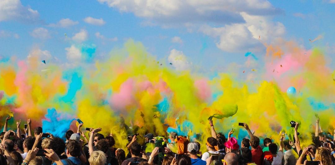 Group of people celebrating powder festival outdoors from Maxime Bhm on Unsplash Chương V. Nuôi bột